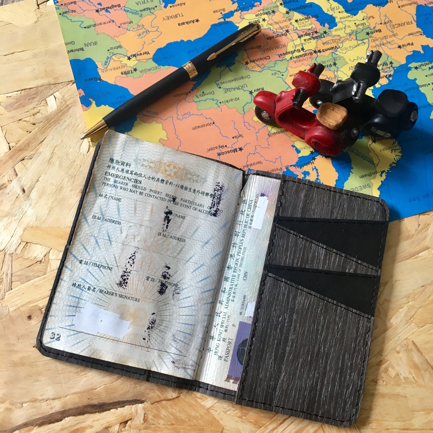 PASSPORT HOLDER (BLACK MIX)