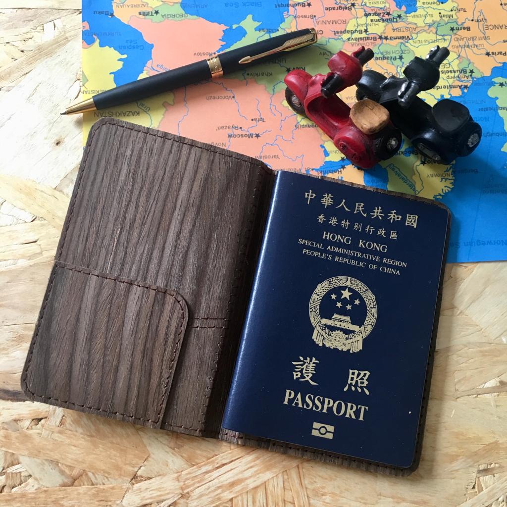 PASSPORT HOLDER (BROWN MIX)